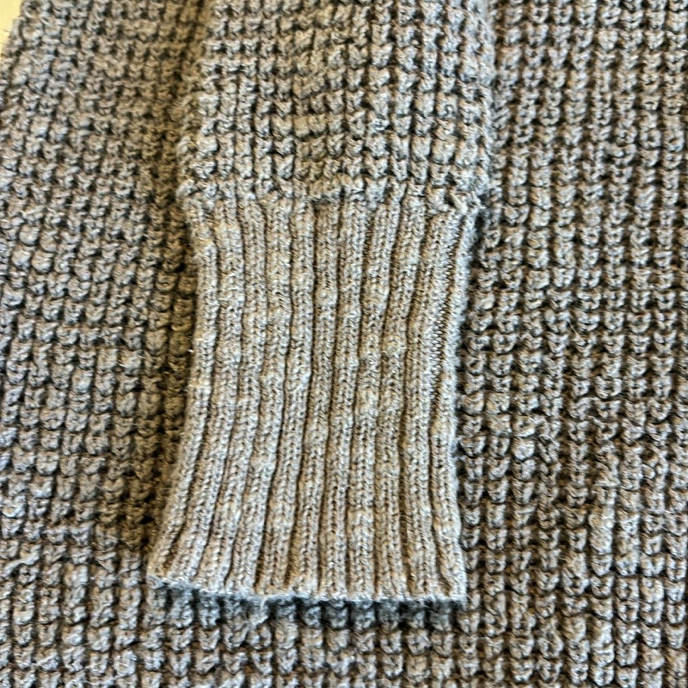 American Eagle Sweater - image 4